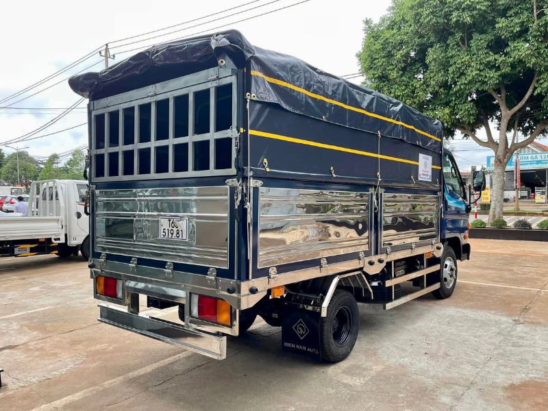 xe 2.4 tấn thùng theo yêu cầu