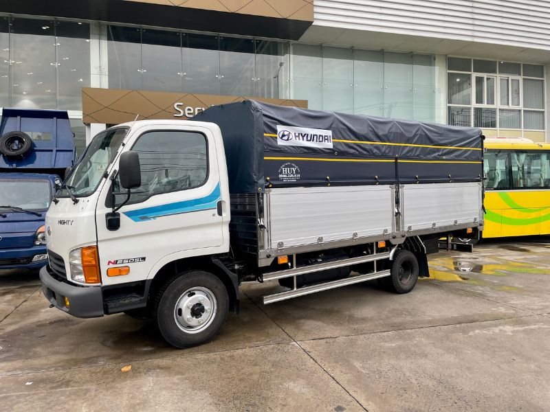 giá xe Hyundai N250SL thùng bạt