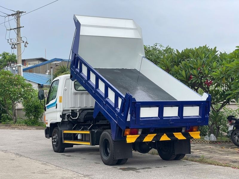 xe chuyên dùng W750 ben