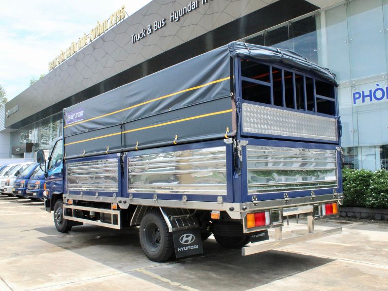 thùng mui bạt xe 3.5 tấn màu xanh