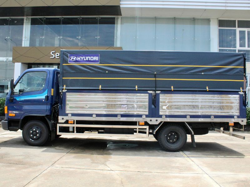 chúng tôi chuyên bán xe tải Hyundai W750L thùng 5 mét