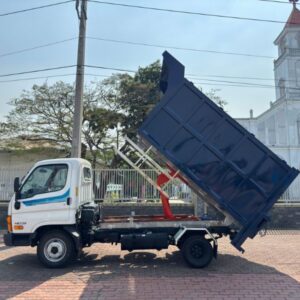 xe chở rác hyundai N250 8 khối