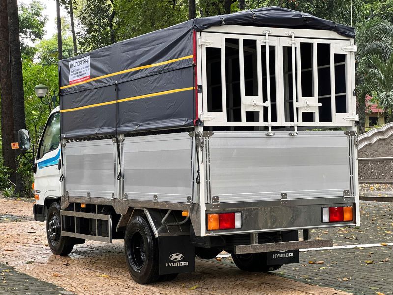 chi tiết Hyundai N500 A thùng bạt