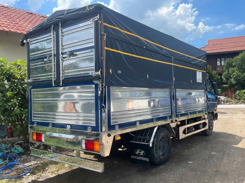 xe tiết quy cách thùng xe