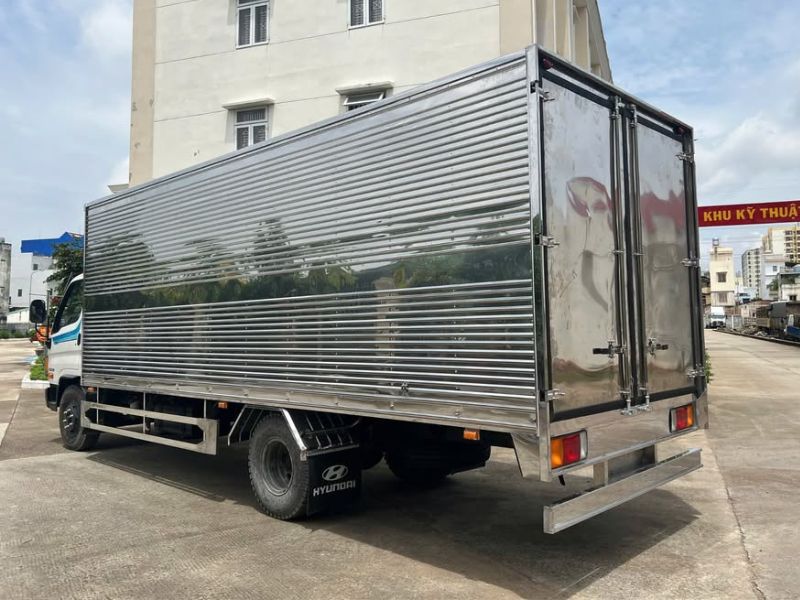 thùng xe Inox với kích thước lớn