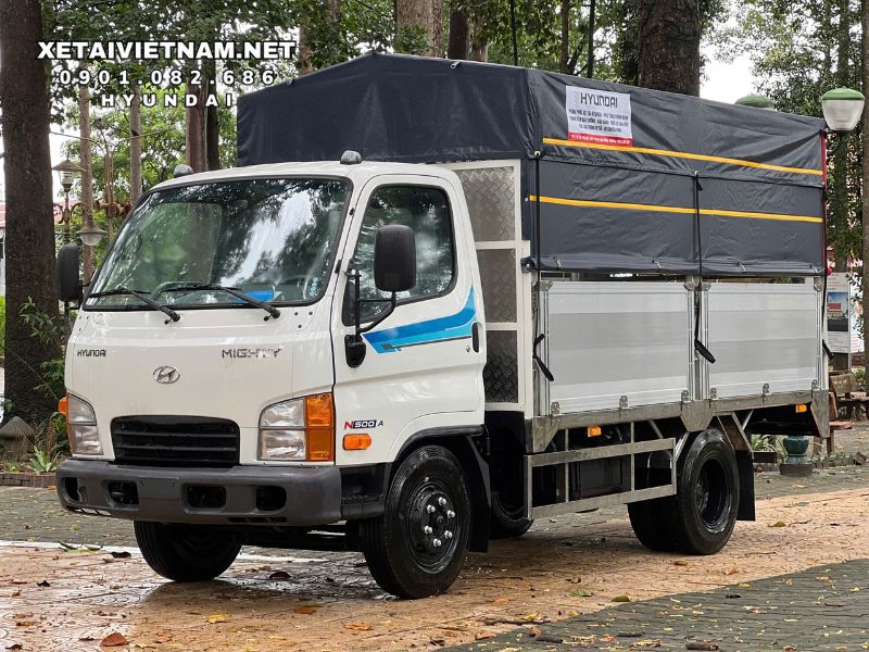 lái thử xe tải Hyundai N500 thùng bạt euro 5