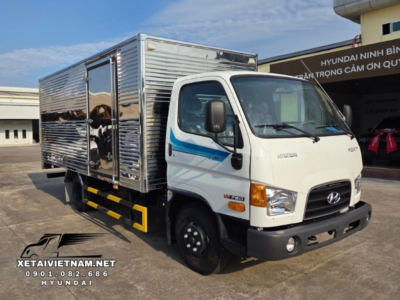 đại lý mua xe hyundai w750 kín 