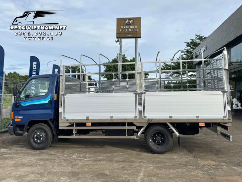 xe Hyundai W750 mui bạt 3.5 tấn 