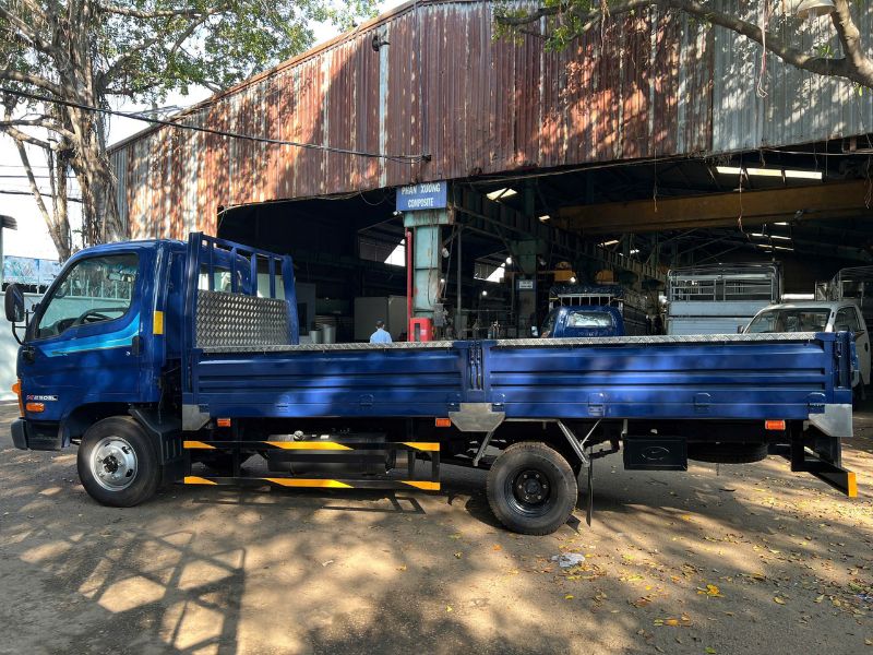 Hyundai N250 SL màu xanh chắc chắn