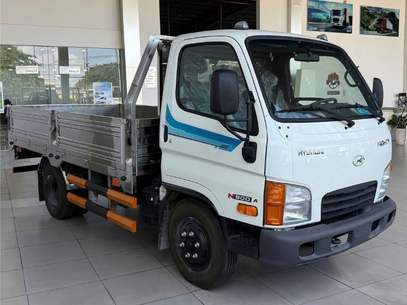 xe tải N500 chở vật liệu xây dựng chất lượng